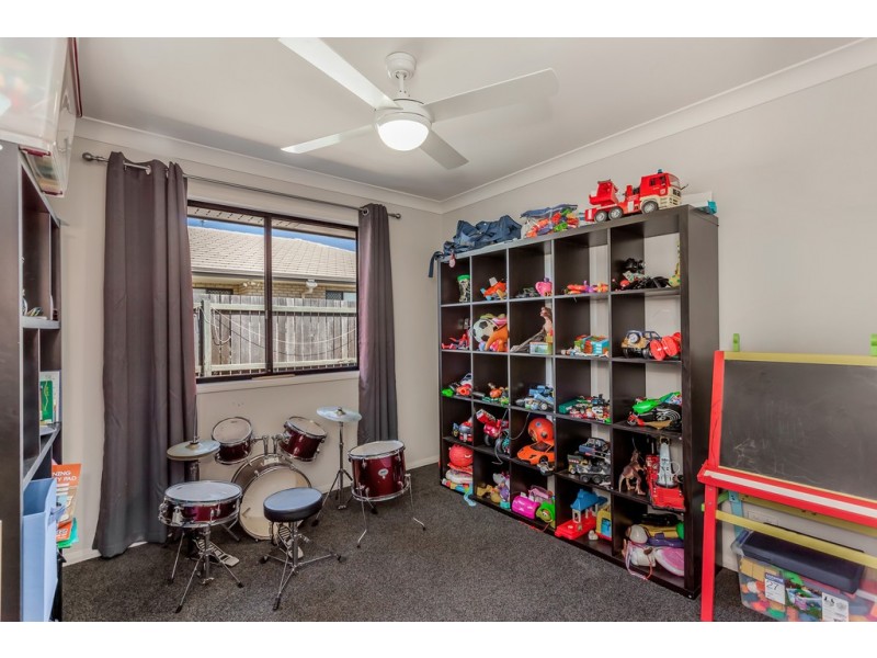 15 Vinnicombe Street, Kearneys Spring QLD 4350