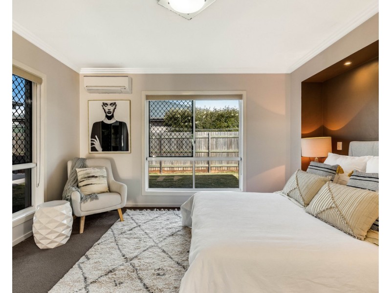 12 Vinnicombe Street, Kearneys Spring QLD 4350