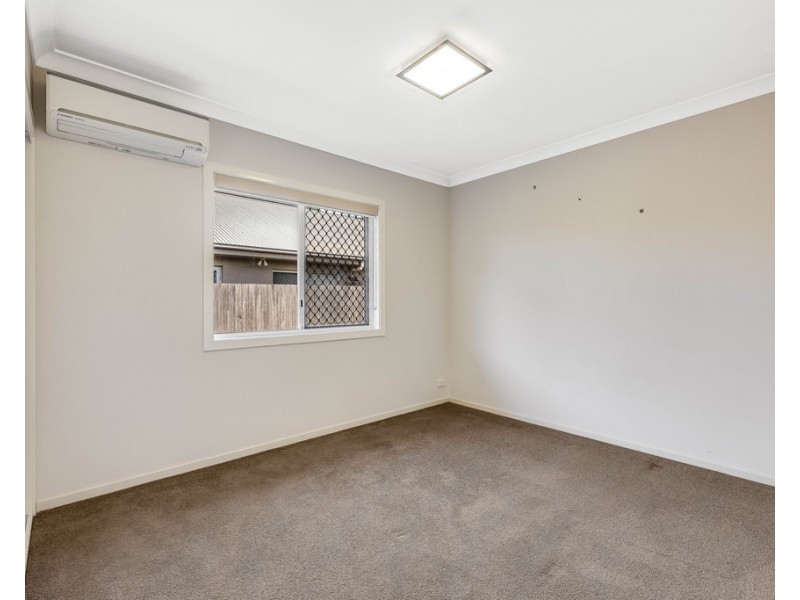 12 Vinnicombe Street, Kearneys Spring QLD 4350