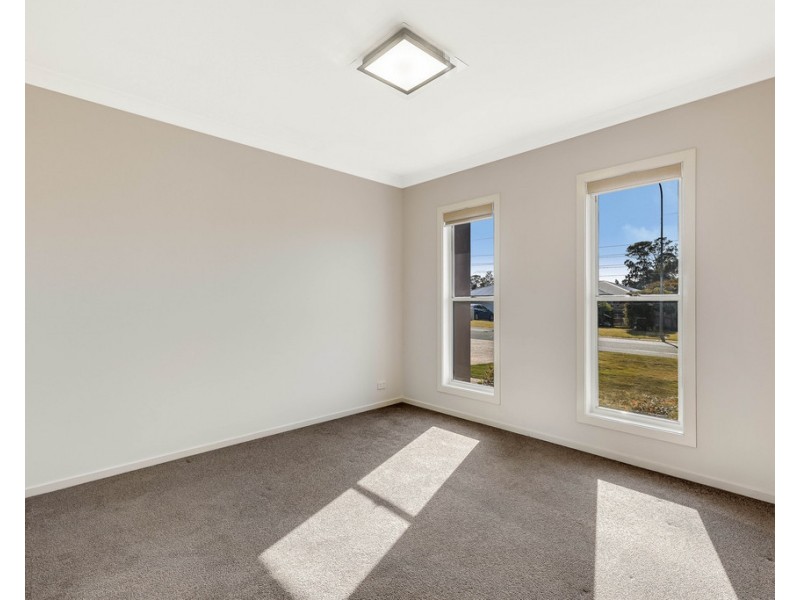 12 Vinnicombe Street, Kearneys Spring QLD 4350