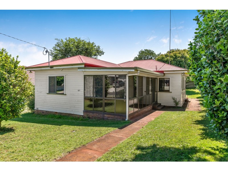 107 Stuart Street, North Toowoomba QLD 4350