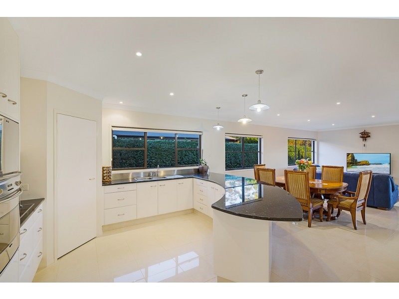 38 Fadden Crescent, Middle Ridge QLD 4350