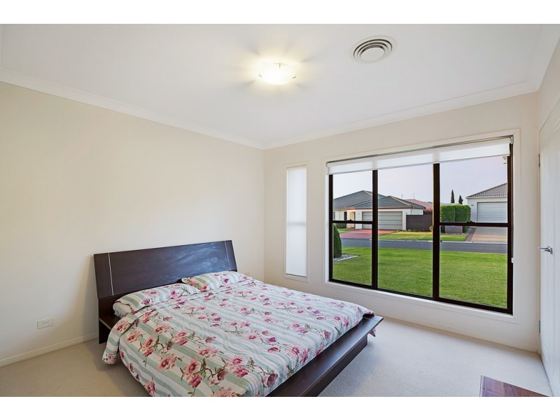 38 Fadden Crescent, Middle Ridge QLD 4350
