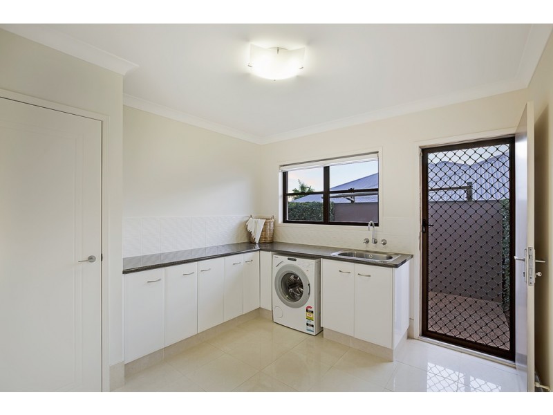 38 Fadden Crescent, Middle Ridge QLD 4350