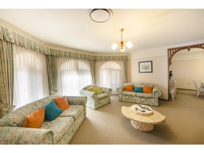 22 Mengel Court, Middle Ridge QLD 4350