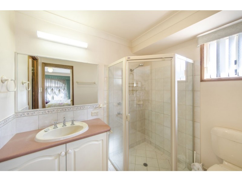 22 Mengel Court, Middle Ridge QLD 4350