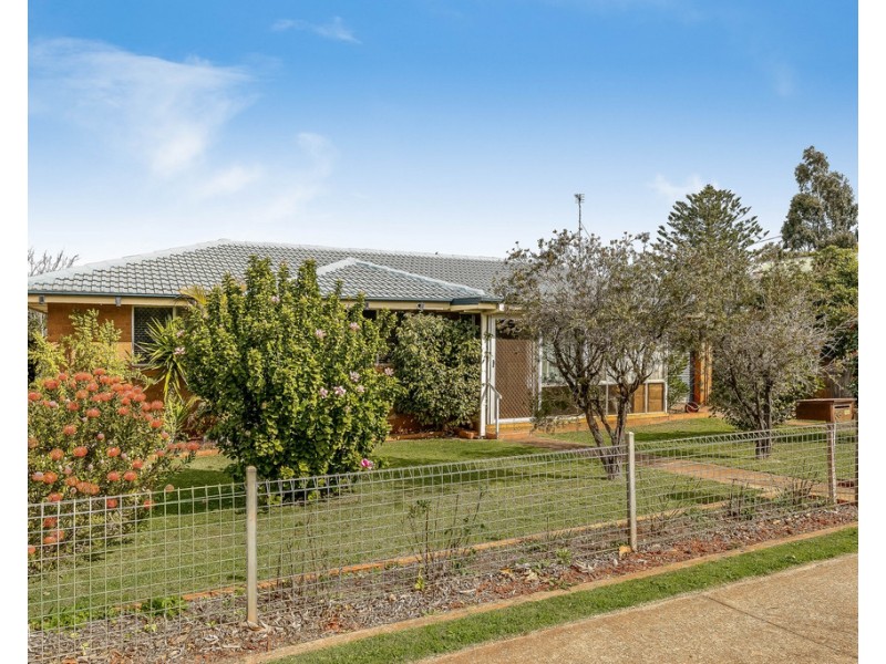 38 Glenvale Road, Harristown QLD 4350