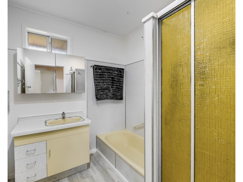 38 Glenvale Road, Harristown QLD 4350