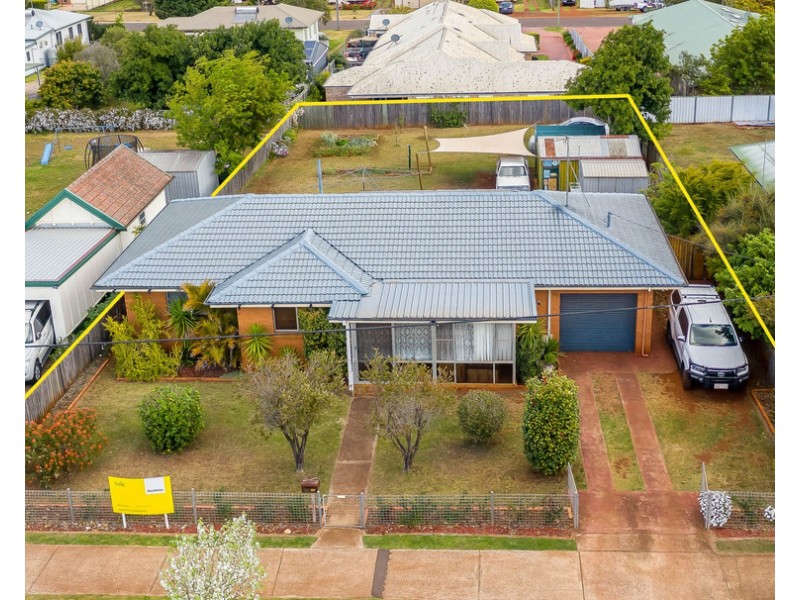 38 Glenvale Road, Harristown QLD 4350