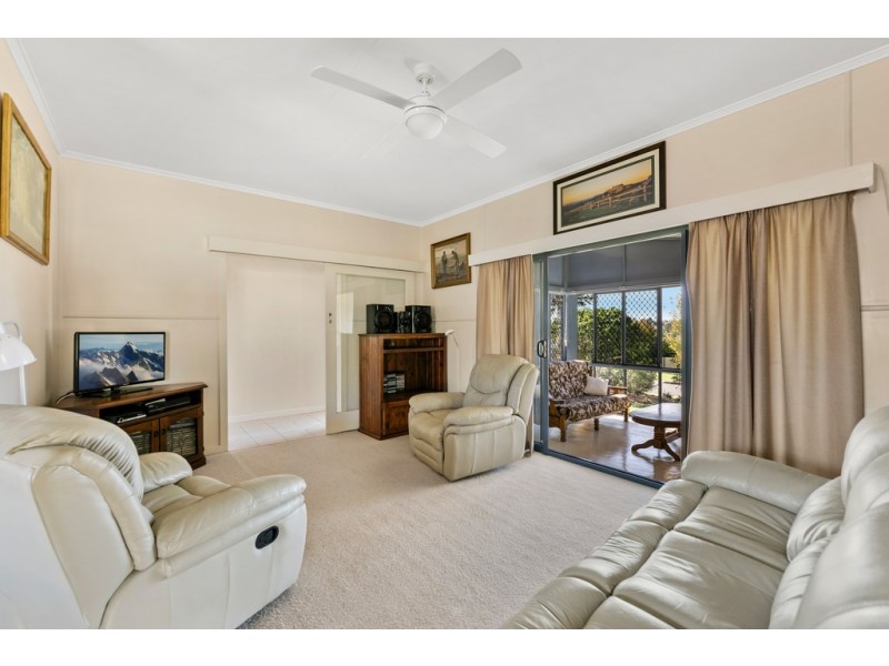 55 Hoepper Street, Kearneys Spring QLD 4350