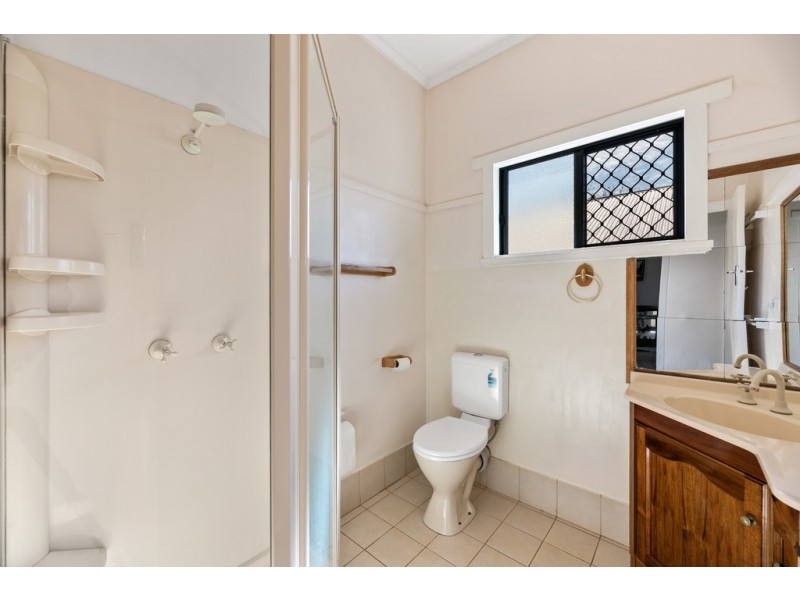 55 Hoepper Street, Kearneys Spring QLD 4350