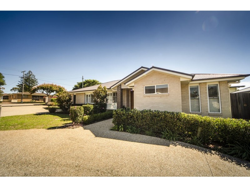 Unit 1/318-320 West Street, Kearneys Spring QLD 4350