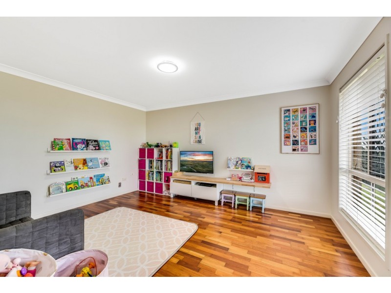 49 Broadfoot Street, Kearneys Spring QLD 4350