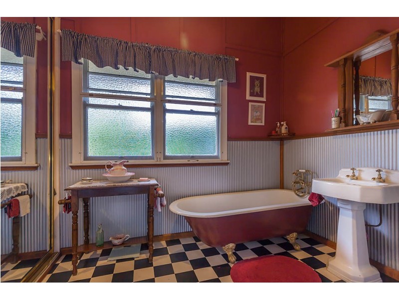 5 Cumming Street, North Toowoomba QLD 4350