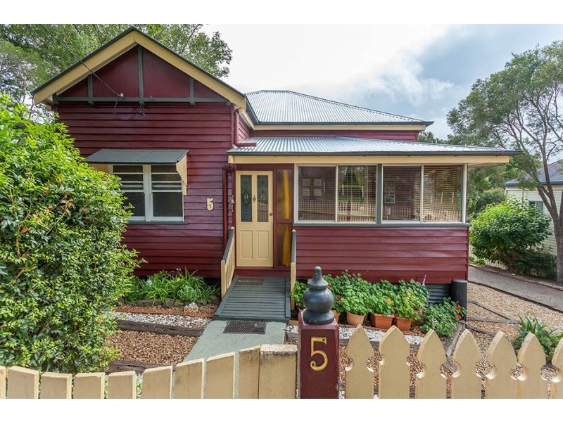 5 Cumming Street, North Toowoomba QLD 4350