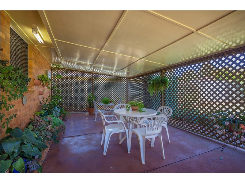 2 Shennan Street, Harristown QLD 4350