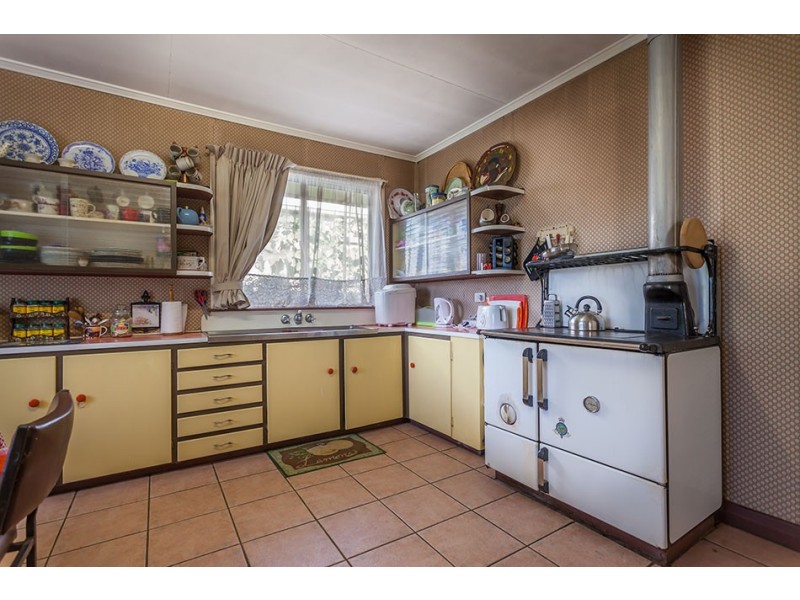 14 Perry Street, Harlaxton QLD 4350