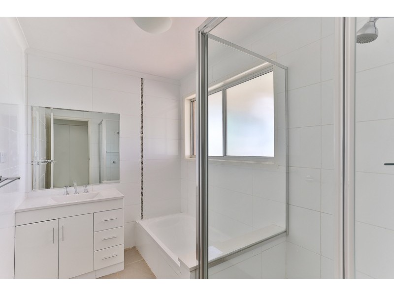 12 Muscat Court, Wilsonton Heights QLD 4350