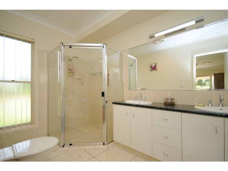 5 Jacquelyn Street, Highfields QLD 4352