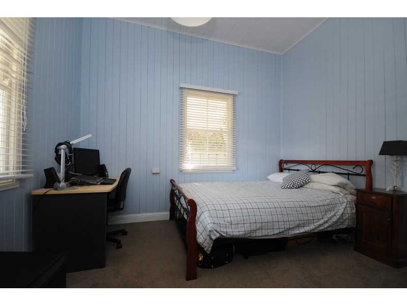 8 Kenric Street, Toowoomba QLD 4350