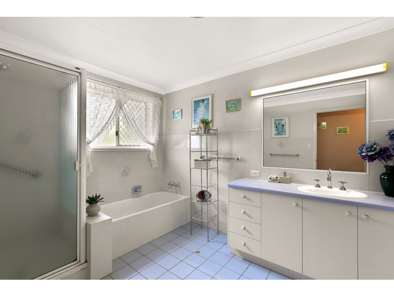 305 Stenner Street, Centenary Heights QLD 4350