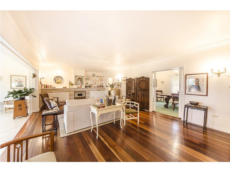 2 Hendy Street, Cranley QLD 4350
