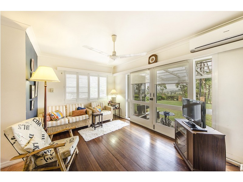 2 Hendy Street, Cranley QLD 4350