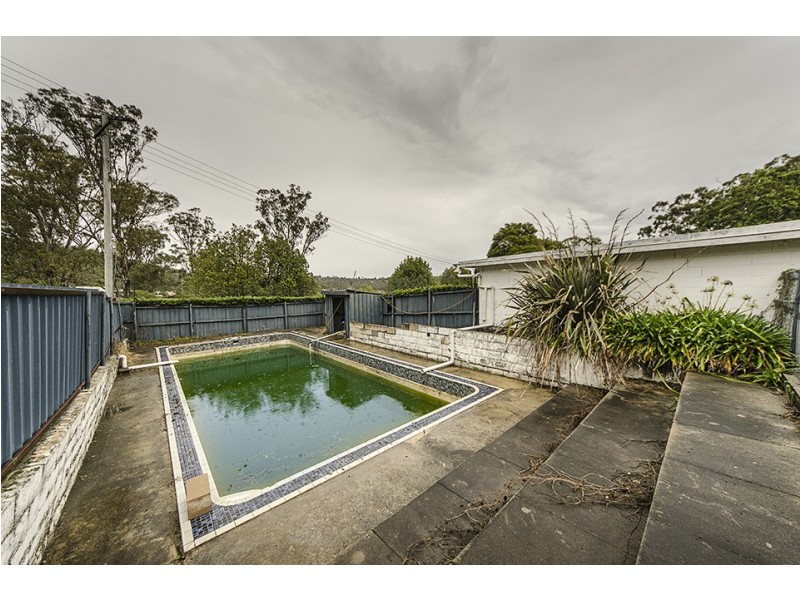 2 Hendy Street, Cranley QLD 4350