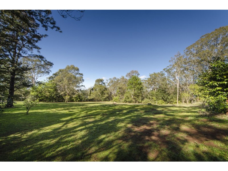 334 Rowbotham Street, Middle Ridge QLD 4350