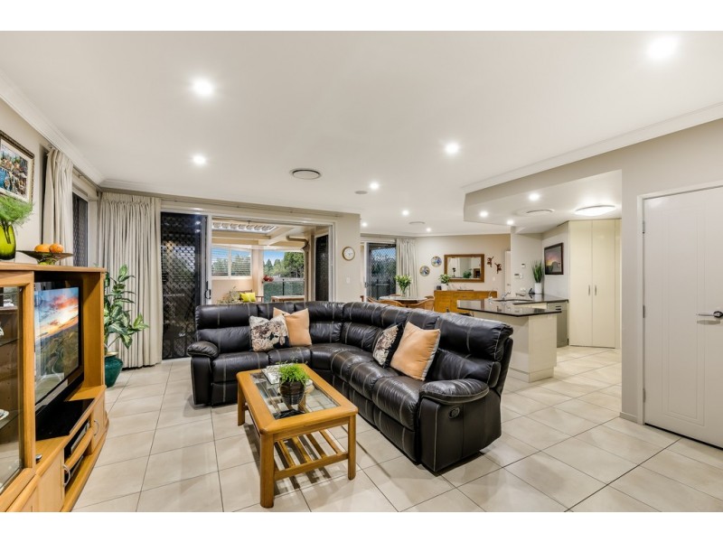 13 Caithness Court, Middle Ridge QLD 4350