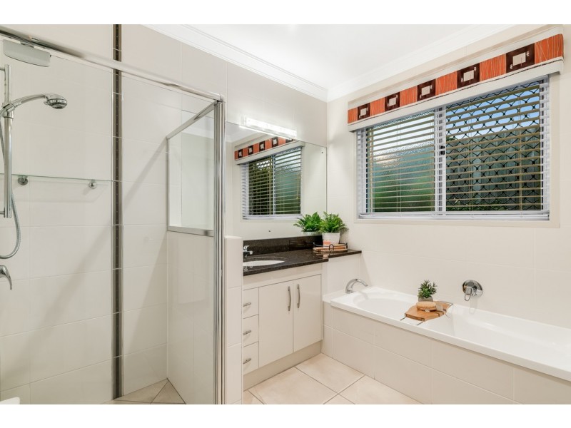 13 Caithness Court, Middle Ridge QLD 4350
