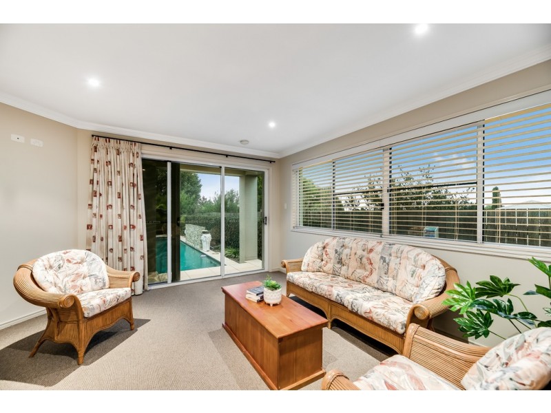 13 Caithness Court, Middle Ridge QLD 4350