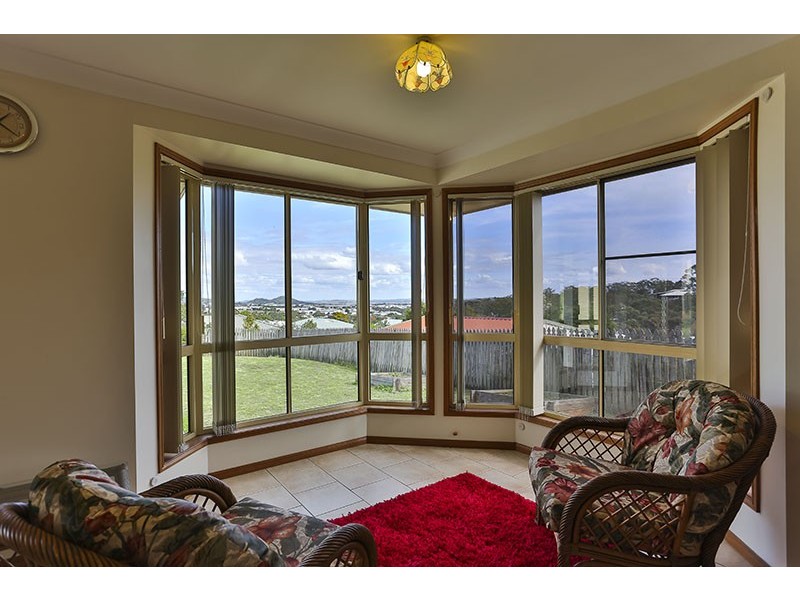 42 Barlow Street, Wilsonton QLD 4350