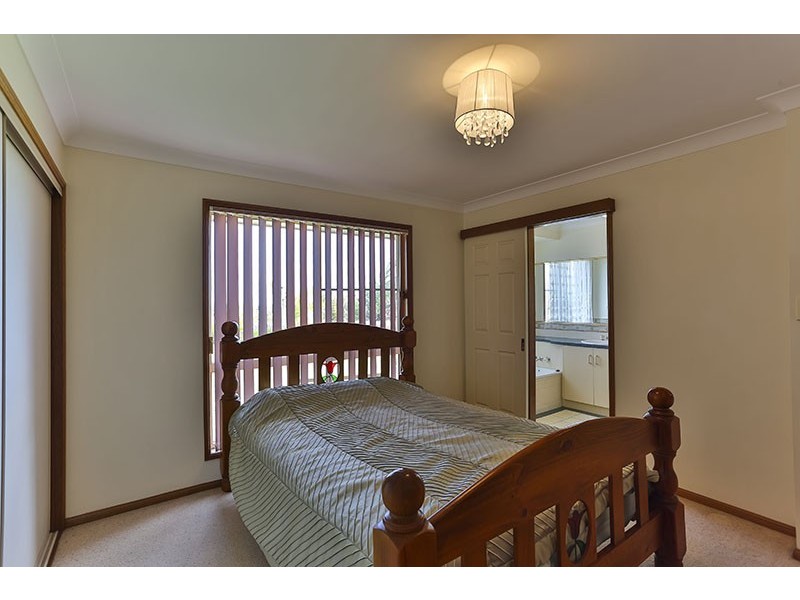 42 Barlow Street, Wilsonton QLD 4350