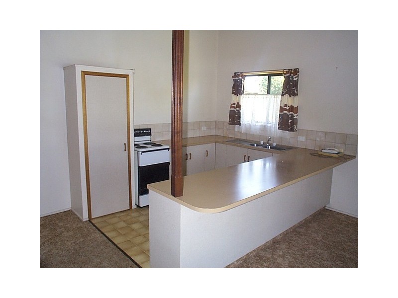 2/11 Lillian Court, Harristown QLD 4350