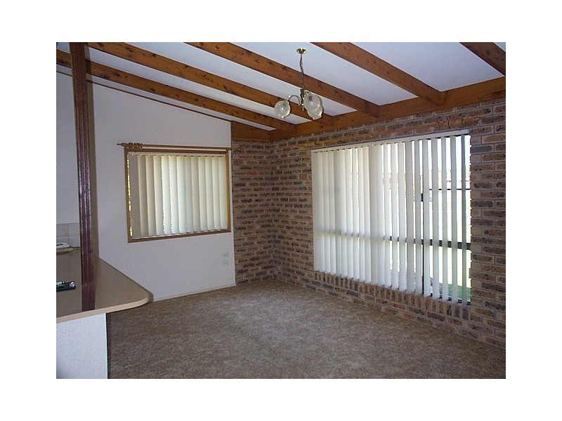 2/11 Lillian Court, Harristown QLD 4350