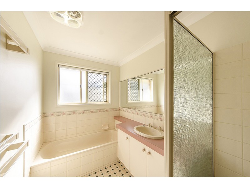 15 Jakirralee Court, Middle Ridge QLD 4350