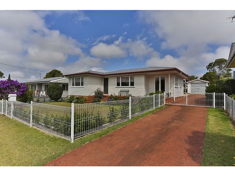 33 McCafferty Street, Wilsonton QLD 4350