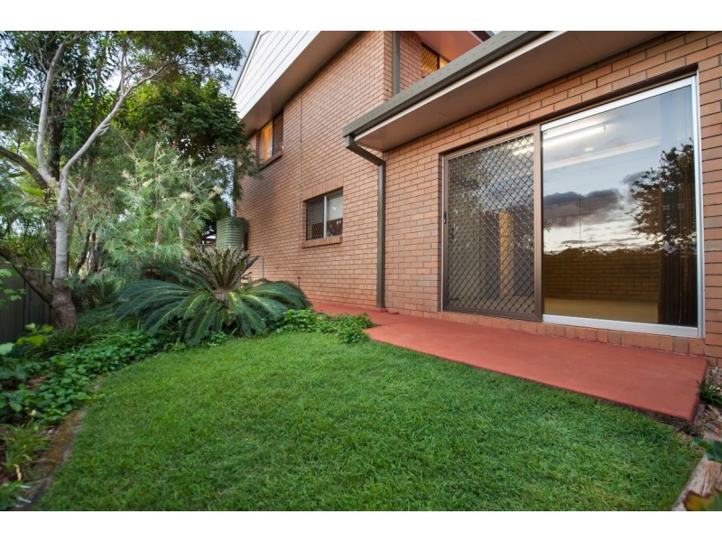 Unit 2/4 Muir Street, Harlaxton QLD 4350