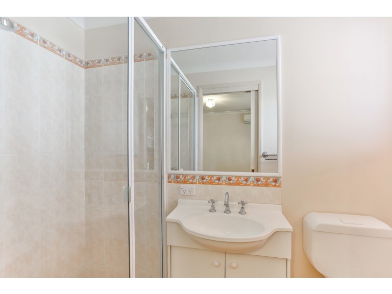 34 Fay Court, Kearneys Spring QLD 4350