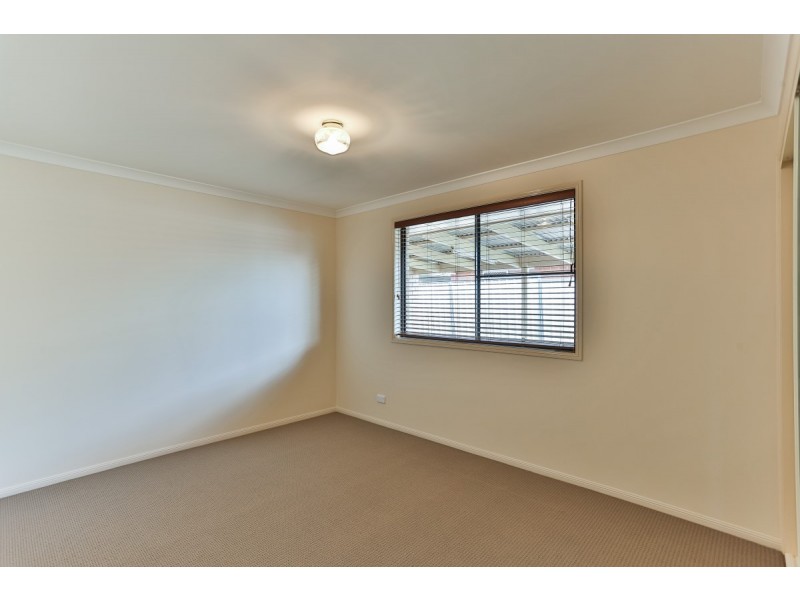 34 Fay Court, Kearneys Spring QLD 4350