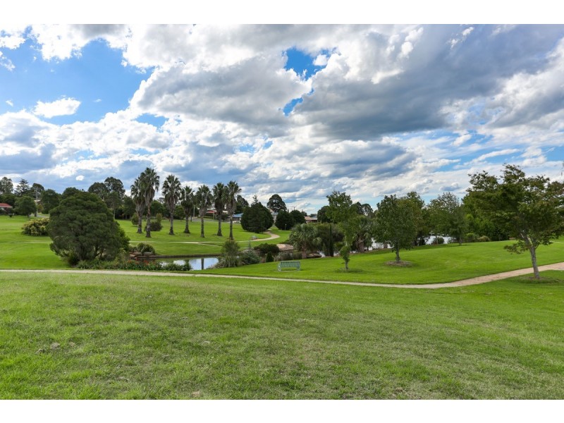 34 Fay Court, Kearneys Spring QLD 4350