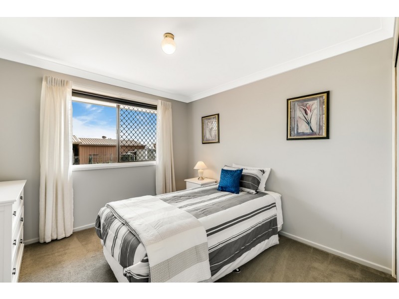 25 Jull Drive, Centenary Heights QLD 4350