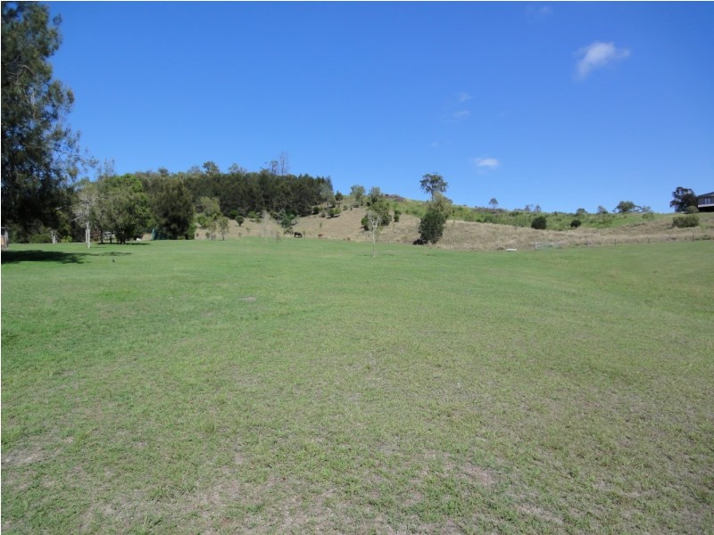 17 Meadows Road, Withcott QLD 4352