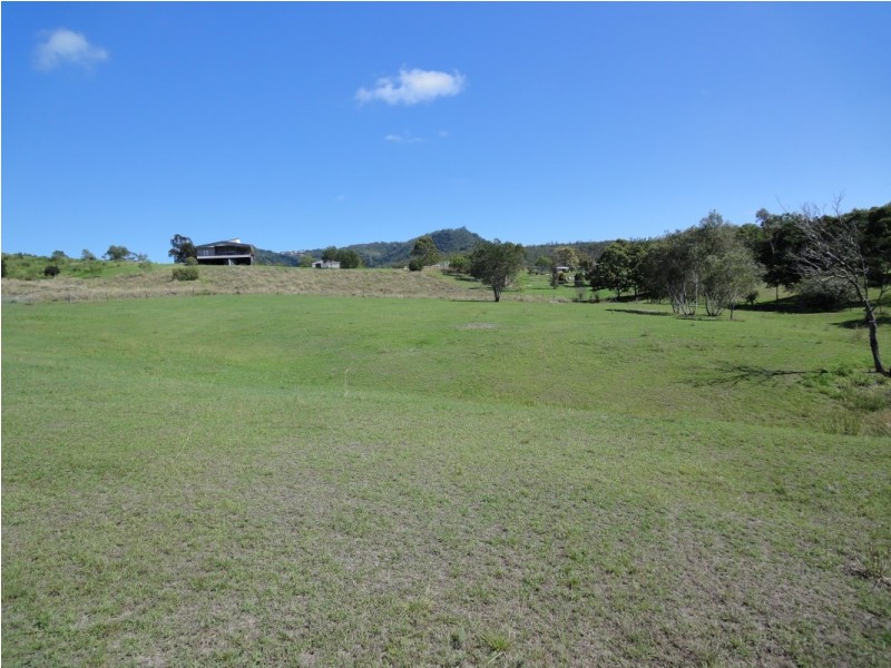 17 Meadows Road, Withcott QLD 4352