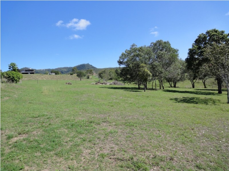 17 Meadows Road, Withcott QLD 4352