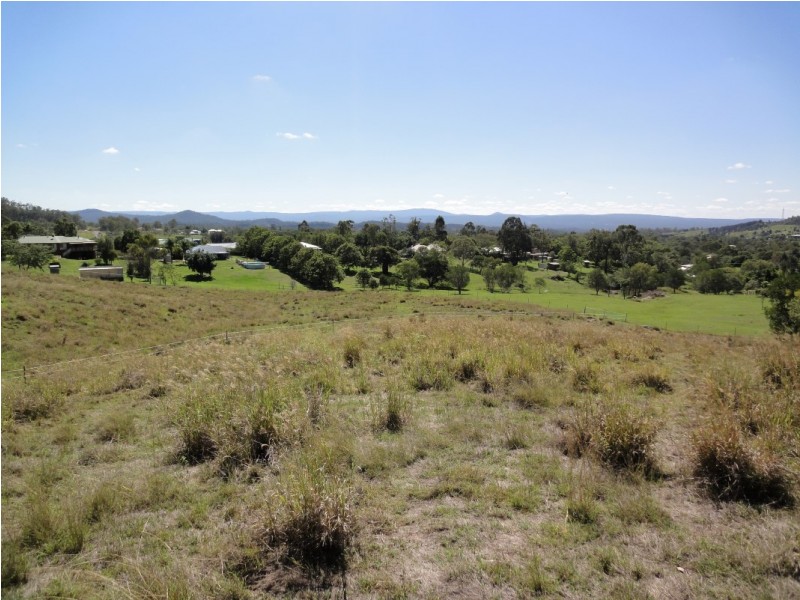 17 Meadows Road, Withcott QLD 4352