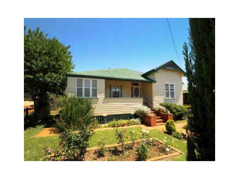 8 Kirk Street, Toowoomba City QLD 4350