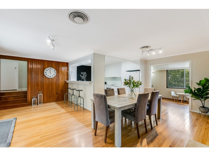 3 Peter Street, Mount Lofty QLD 4350