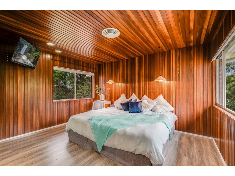 3 Peter Street, Mount Lofty QLD 4350